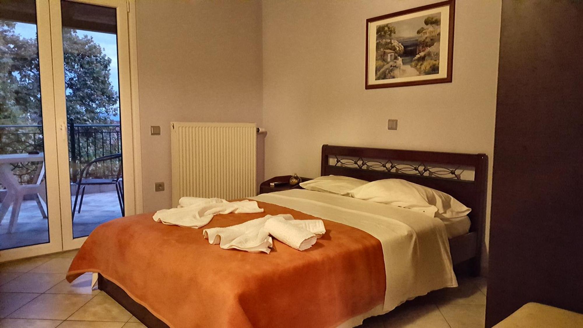 Aparthotel Oasis Exclusive Parga Esterno foto