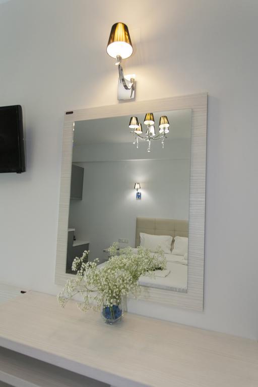 Aparthotel Oasis Exclusive Parga Esterno foto