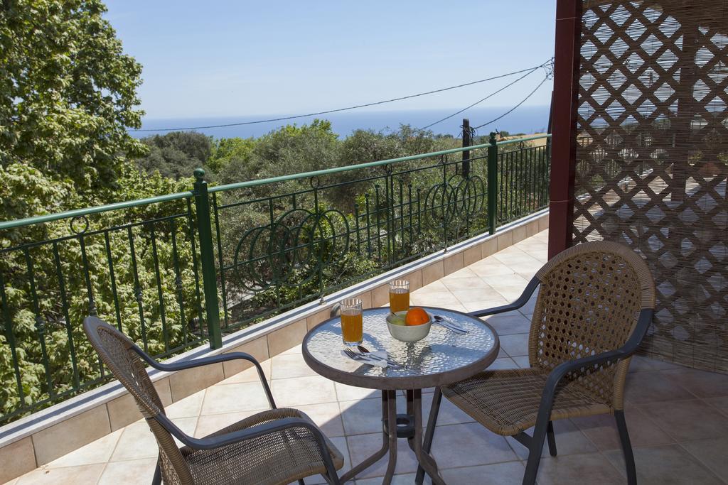 Aparthotel Oasis Exclusive Parga Esterno foto