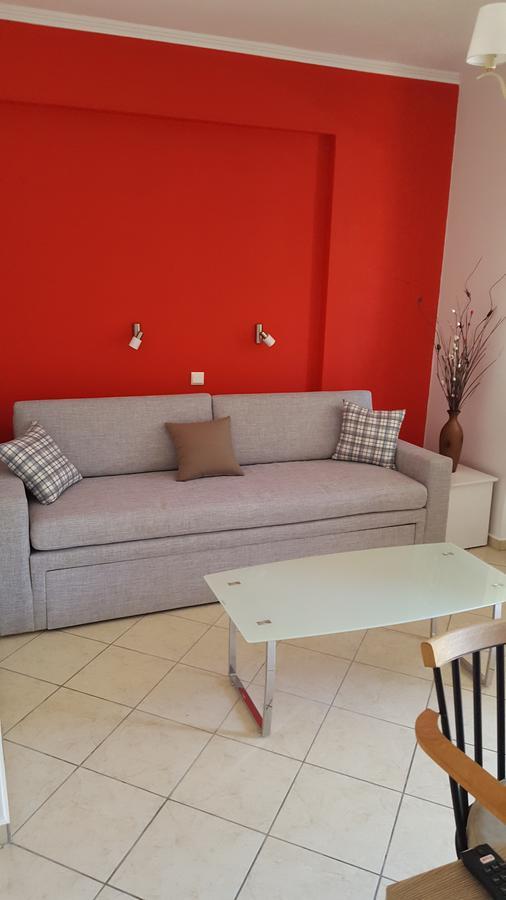 Aparthotel Oasis Exclusive Parga Esterno foto
