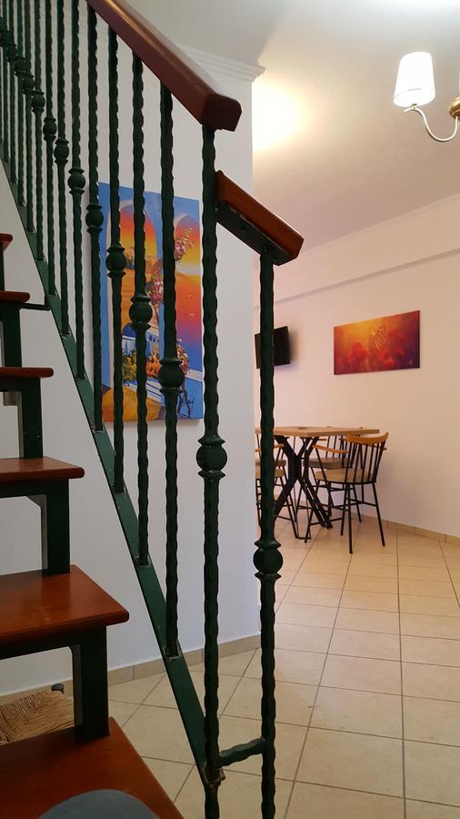 Aparthotel Oasis Exclusive Parga Esterno foto