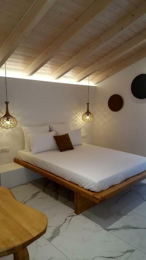 Aparthotel Oasis Exclusive Parga Esterno foto