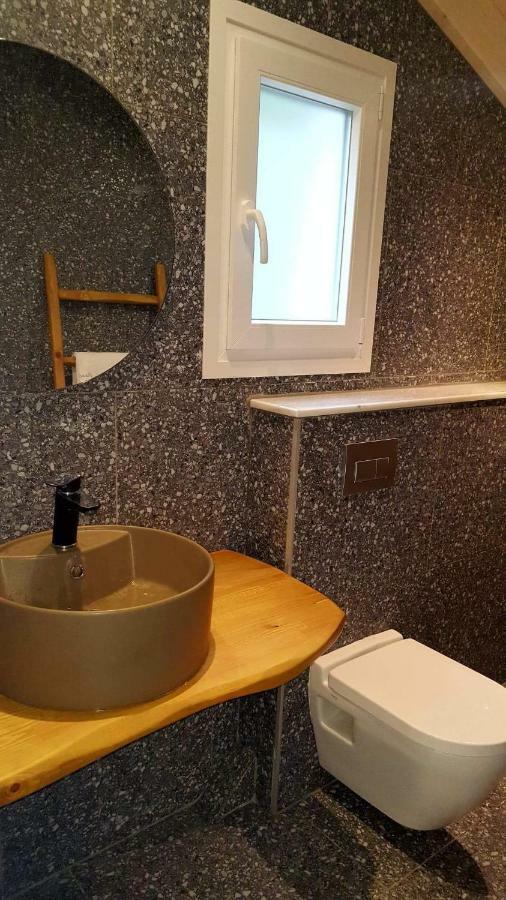 Aparthotel Oasis Exclusive Parga Esterno foto